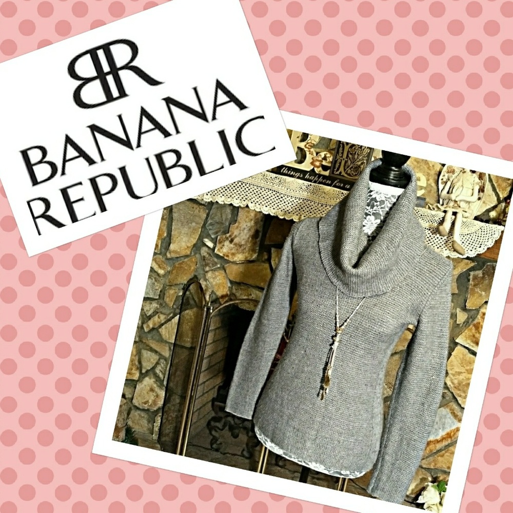 Banana Republic Sweater. ⭐Pick 3 For $40.